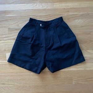 MICAELA GREG Pleated Short